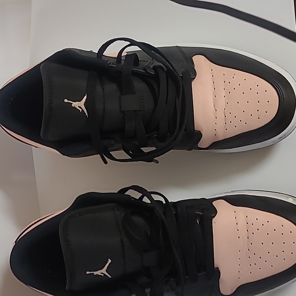 Air Jordan 1low